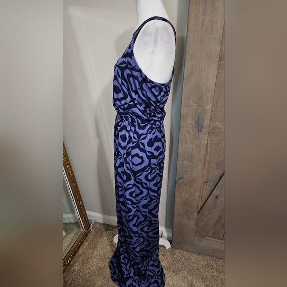 TORI RICHARD Sleeveless Racerback Max Dress In Blue/black Pattern. Size Small - Picture 8 of 12
